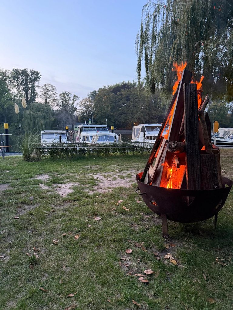 04.10.26 Abgrillen beim MBSV Wasserwandern Bernburg e.V. Lagerfeuer